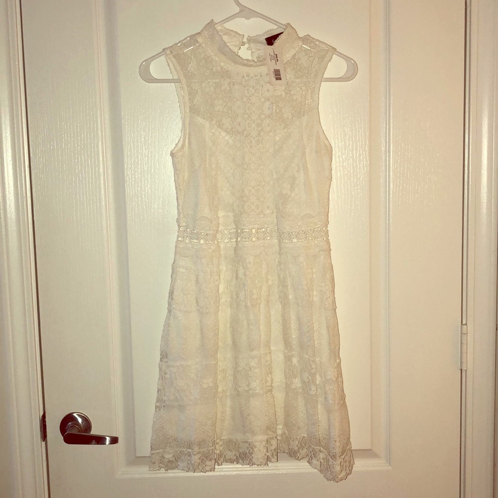 Fab'rik sleeveless lace dress